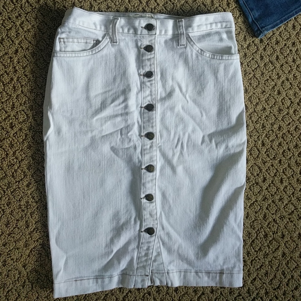 Current Elliott white denim button front skirt sz